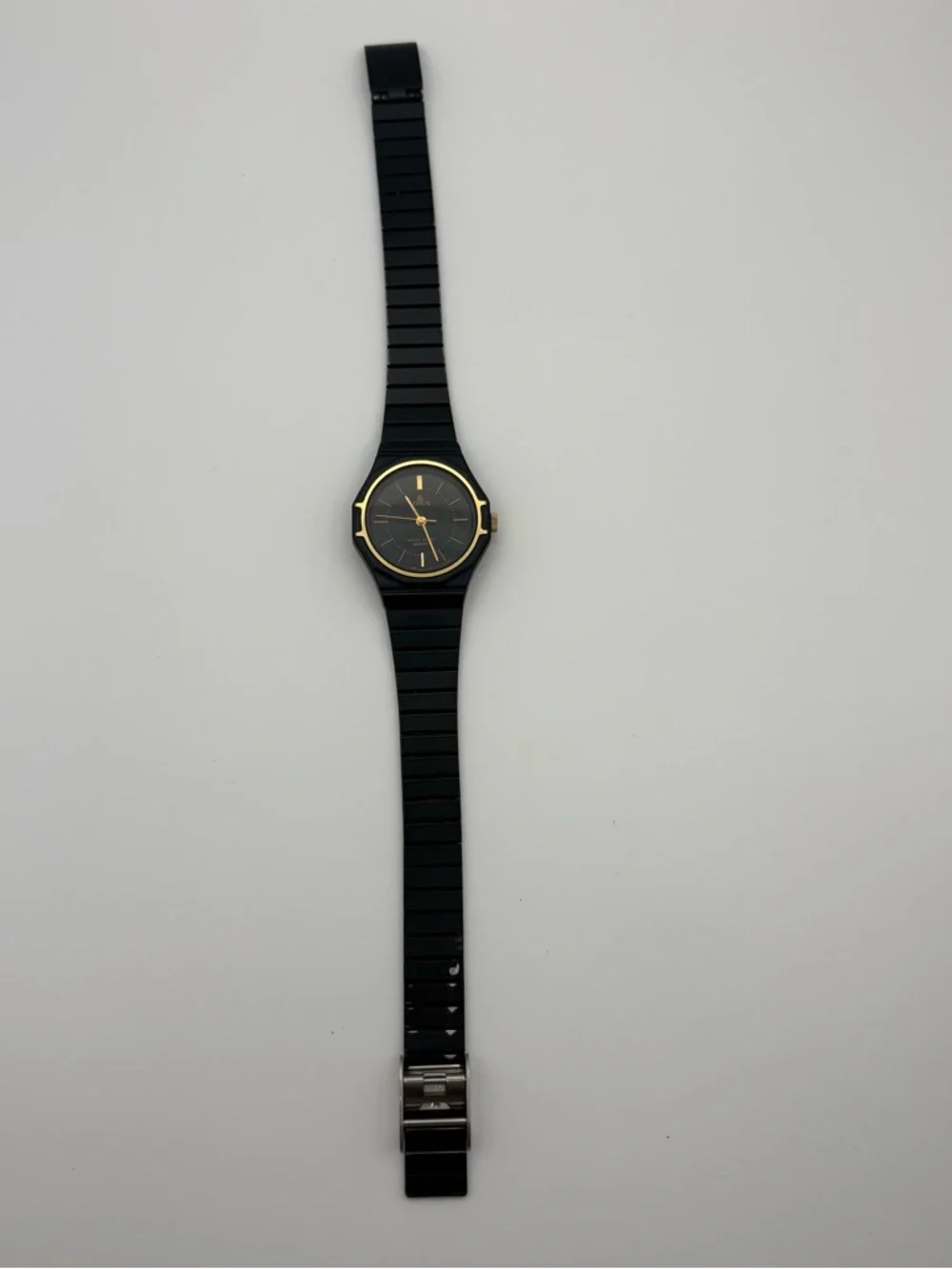 Vintage Lorus Women's Quartz V236-0170‎ Black Tone Watch Gold Tone Bezel